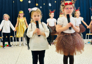 "Świąteczne zamieszanie" - uroczystość choinkowa w gr. XI