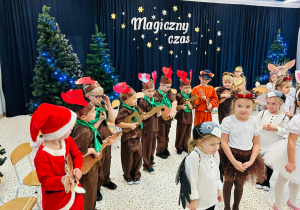 "Świąteczne zamieszanie" - uroczystość choinkowa w gr. XI