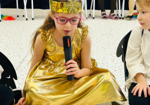 "Świąteczne zamieszanie" - uroczystość choinkowa w gr. XI