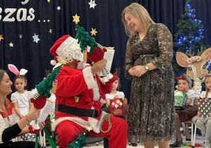 "Świąteczne zamieszanie" - uroczystość choinkowa w gr. XI