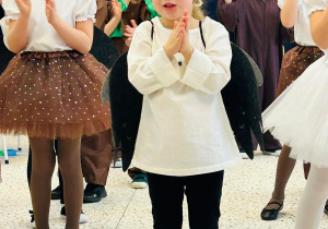 "Świąteczne zamieszanie" - uroczystość choinkowa w gr. XI