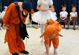 "Świąteczne zamieszanie" - uroczystość choinkowa w gr. XI