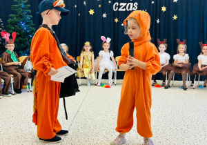 "Świąteczne zamieszanie" - uroczystość choinkowa w gr. XI