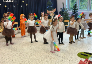 "Świąteczne zamieszanie" - uroczystość choinkowa w gr. XI