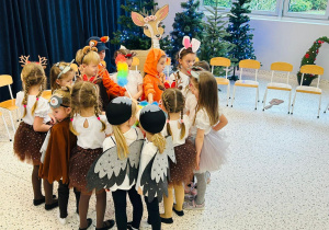 "Świąteczne zamieszanie" - uroczystość choinkowa w gr. XI