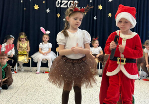 "Świąteczne zamieszanie" - uroczystość choinkowa w gr. XI