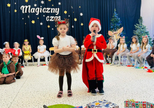 "Świąteczne zamieszanie" - uroczystość choinkowa w gr. XI