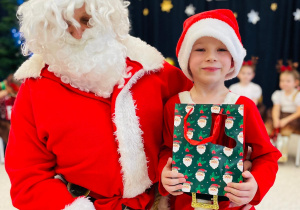 "Świąteczne zamieszanie" - uroczystość choinkowa w gr. XI