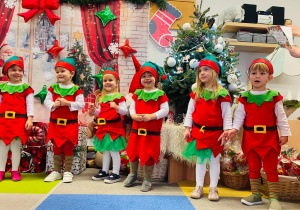 „Choinka Krasnoludków..." - Uroczystość Choinkowa w grupie IX