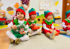 „Choinka Krasnoludków..." - Uroczystość Choinkowa w grupie IX