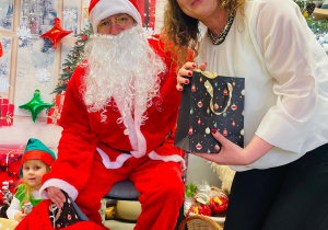 „Choinka Krasnoludków..." - Uroczystość Choinkowa w grupie IX