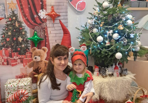 „Choinka Krasnoludków..." - Uroczystość Choinkowa w grupie IX