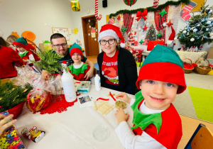 „Choinka Krasnoludków..." - Uroczystość Choinkowa w grupie IX