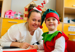 „Choinka Krasnoludków..." - Uroczystość Choinkowa w grupie IX