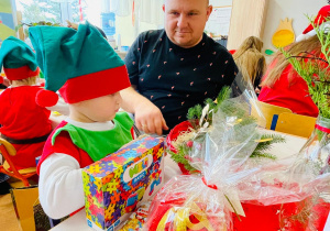 „Choinka Krasnoludków..." - Uroczystość Choinkowa w grupie IX