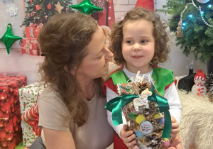 „Choinka Krasnoludków..." - Uroczystość Choinkowa w grupie IX