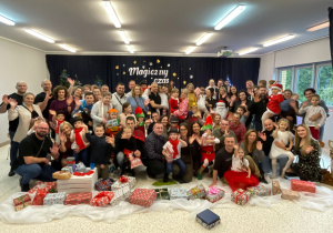 „Gwiazdkowy prezent” – uroczystość bożonarodzeniowa w gr. XII