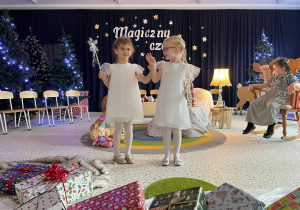 „Gwiazdkowy prezent” – uroczystość bożonarodzeniowa w gr. XII