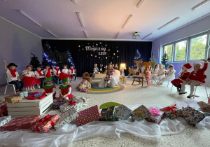 „Gwiazdkowy prezent” – uroczystość bożonarodzeniowa w gr. XII