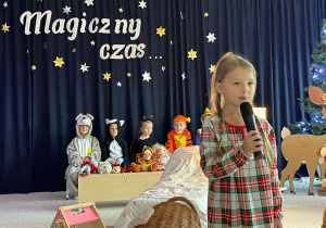 „Gwiazdkowy prezent” – uroczystość bożonarodzeniowa w gr. XII