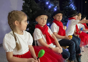 „Gwiazdkowy prezent” – uroczystość bożonarodzeniowa w gr. XII