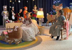 „Gwiazdkowy prezent” – uroczystość bożonarodzeniowa w gr. XII