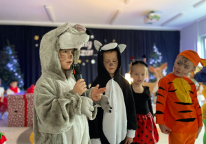 „Gwiazdkowy prezent” – uroczystość bożonarodzeniowa w gr. XII