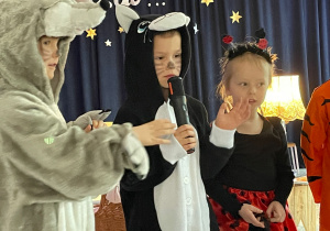 „Gwiazdkowy prezent” – uroczystość bożonarodzeniowa w gr. XII