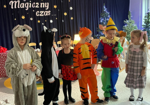 „Gwiazdkowy prezent” – uroczystość bożonarodzeniowa w gr. XII