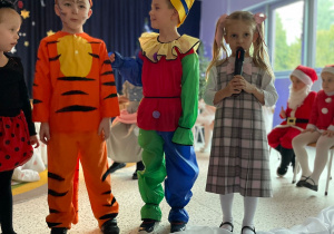 „Gwiazdkowy prezent” – uroczystość bożonarodzeniowa w gr. XII