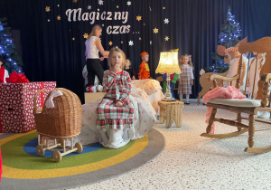 „Gwiazdkowy prezent” – uroczystość bożonarodzeniowa w gr. XII