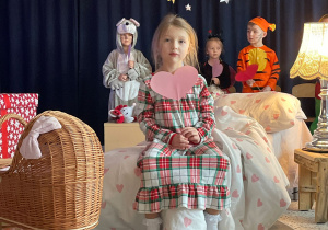 „Gwiazdkowy prezent” – uroczystość bożonarodzeniowa w gr. XII