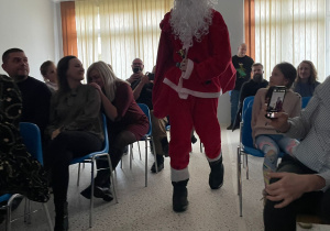 „Gwiazdkowy prezent” – uroczystość bożonarodzeniowa w gr. XII