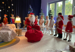 „Gwiazdkowy prezent” – uroczystość bożonarodzeniowa w gr. XII