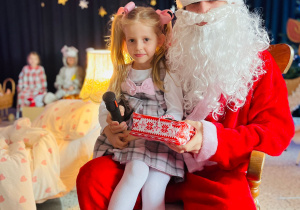 „Gwiazdkowy prezent” – uroczystość bożonarodzeniowa w gr. XII