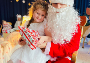 „Gwiazdkowy prezent” – uroczystość bożonarodzeniowa w gr. XII