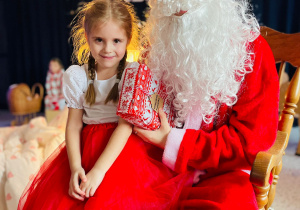 „Gwiazdkowy prezent” – uroczystość bożonarodzeniowa w gr. XII