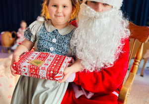 „Gwiazdkowy prezent” – uroczystość bożonarodzeniowa w gr. XII