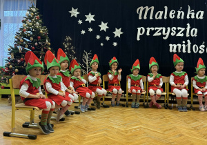 Przedstawienie świąteczne "Elfy wesołe"- grupa VII