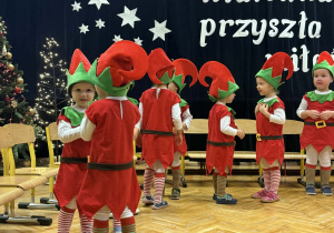 Przedstawienie świąteczne "Elfy wesołe"- grupa VII