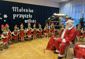 Przedstawienie świąteczne "Elfy wesołe"- grupa VII