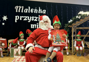 Przedstawienie świąteczne "Elfy wesołe"- grupa VII