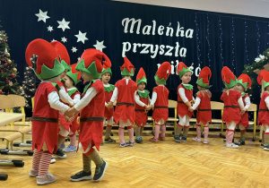 Przedstawienie świąteczne "Elfy wesołe"- grupa VII