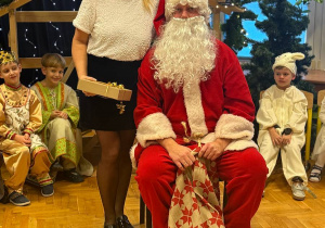 "Maleńka przyszła Miłość..."- Jasełka w gr. VI