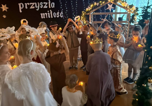 "Maleńka przyszła Miłość..."- Jasełka w gr. VI