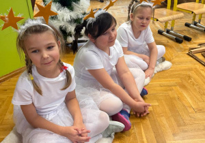 "Maleńka przyszła Miłość..."- Jasełka w gr. VI