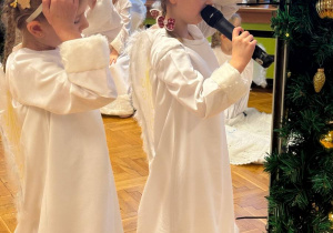 "Maleńka przyszła Miłość..."- Jasełka w gr. VI