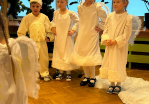 "Maleńka przyszła Miłość..."- Jasełka w gr. VI