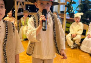 "Maleńka przyszła Miłość..."- Jasełka w gr. VI