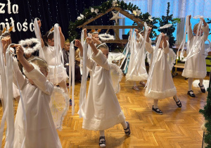 "Maleńka przyszła Miłość..."- Jasełka w gr. VI